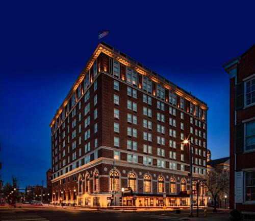 York Hotel | The Yorktowne Hotel, Tapestry Collection by Hilton
