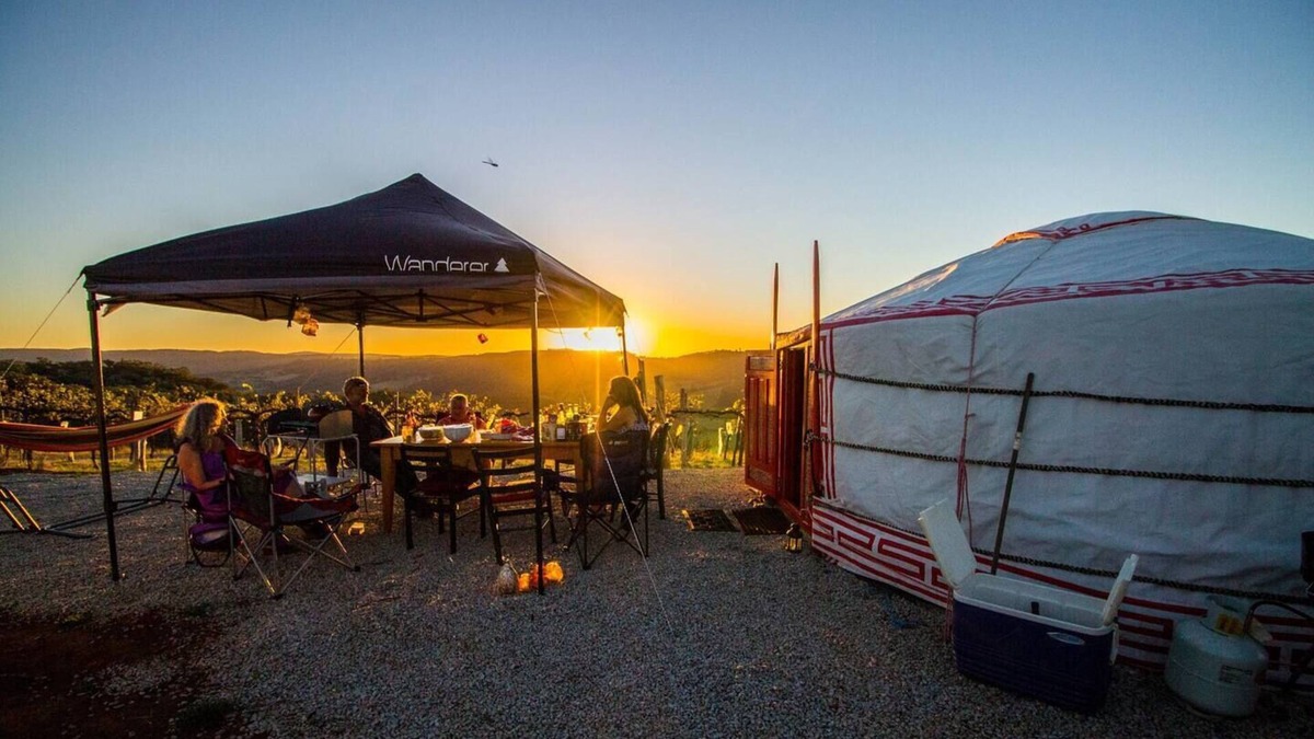 Myrrhee House | The Yurt Alpine Retreat - Red Yurt