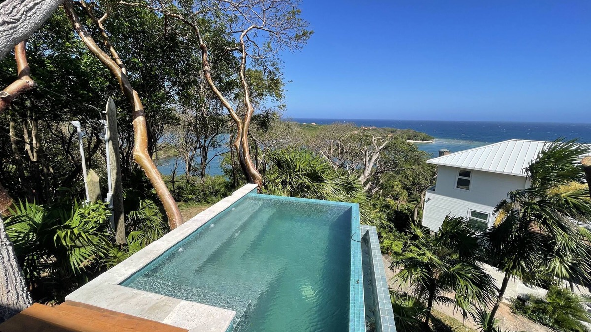 First Bight House | The Zen feel of this villa offers unique indoor and outdoor experiences