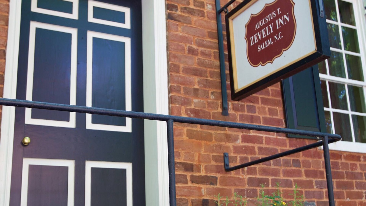 Winston - Salem Bed & Breakfast | The Zevely Inn