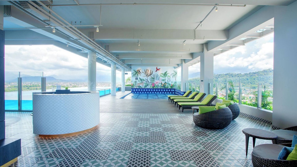 Padang Hotel | The ZHM Premiere DH Grand Zuri Padang