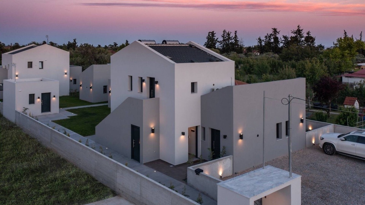 Nea Iraklia Villa | TheaSea Villa with cooling and heated floor