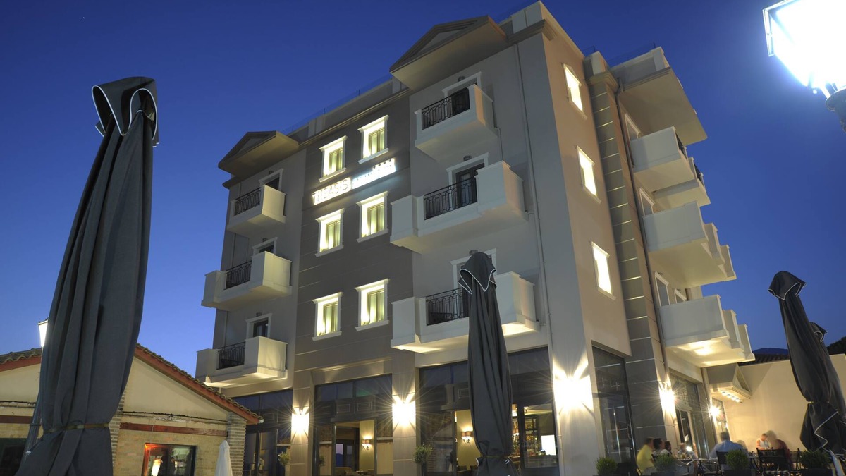 Paramythia Hotel | Theasis