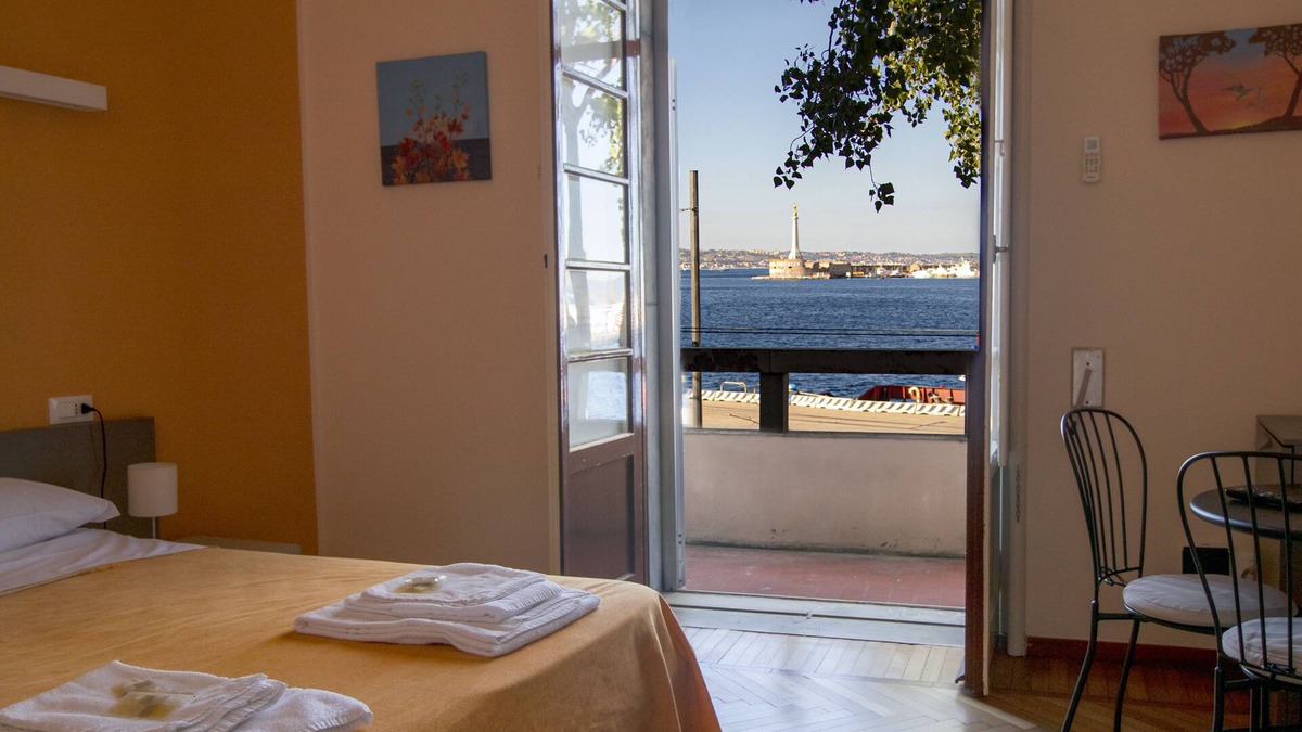 Messina Apartment | Theater on the Strait