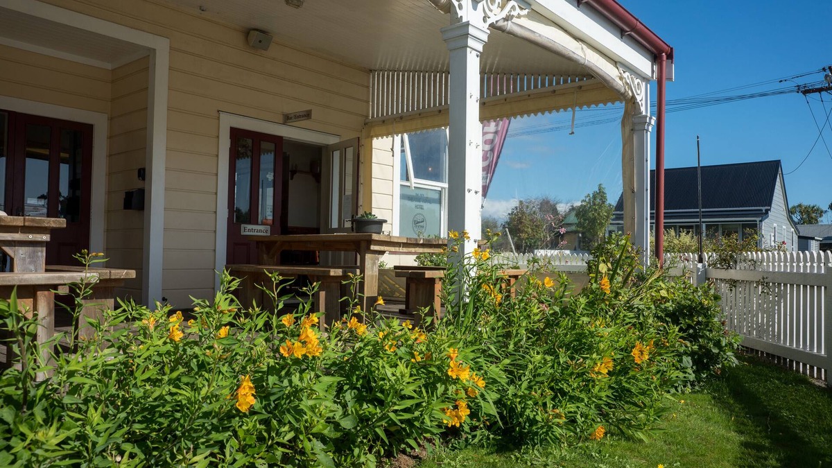 Kumara Hotel | Theatre Royal Hotel Kumara
