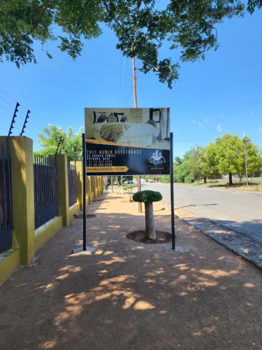 Vryburg House | Thee Agolo Guesthouse