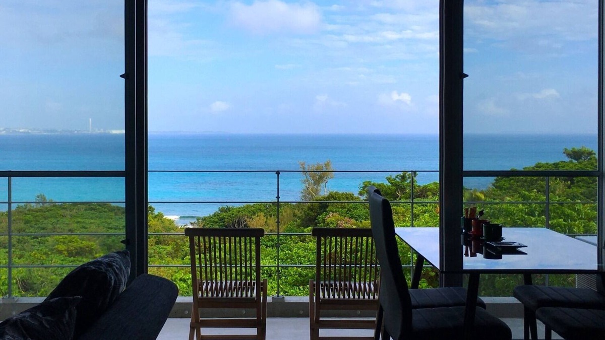 Higashionna House | Theme Suite 201 Overlooking the seaArt museum style mansion designed by architect for photographe/Uruma Okinawa