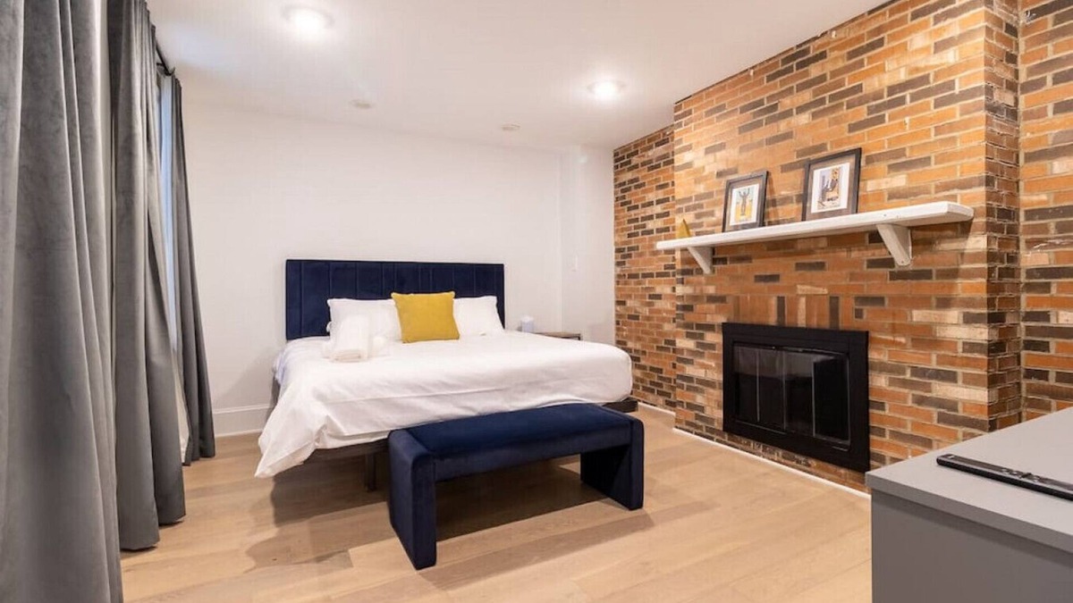 Gayborhood Apartment | Thena Hotel - Oversized 1 Bedroom