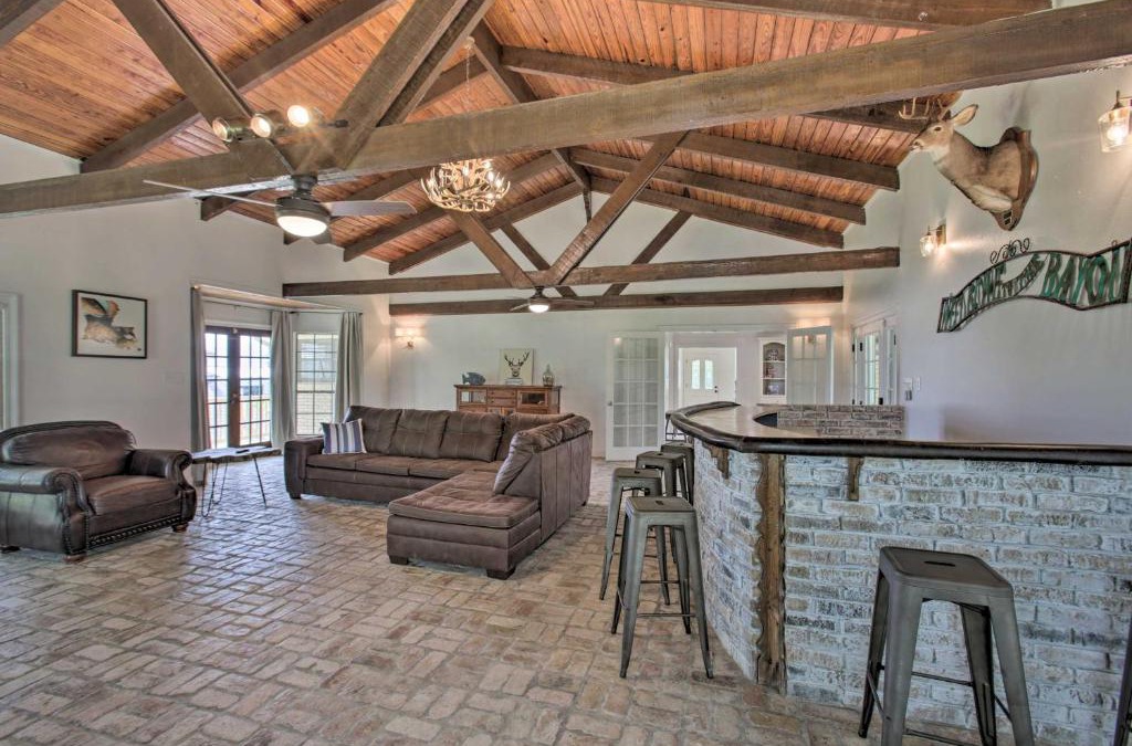 Theriot House | Theriot Camp Outdoor Dreaming Retreat with Dock!