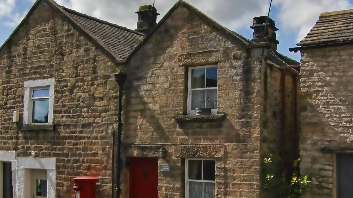 Youlgreave Cottage | Thimble Cottage, Youlgreave lovely stone cottage for 2 with Woodburner and Wifi