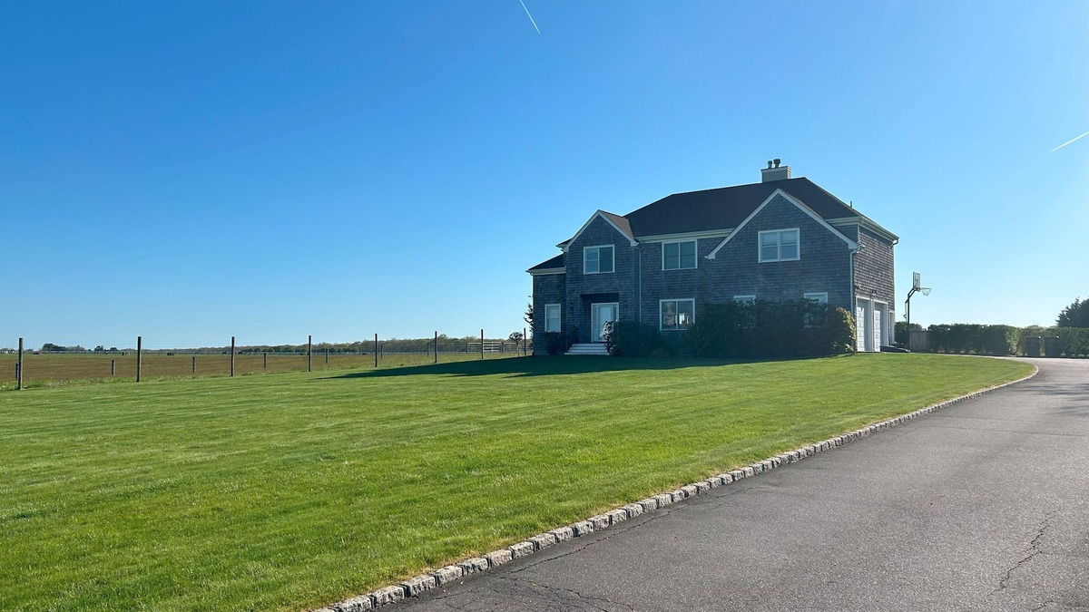 Water Mill House | Think Big Blue Skies, 4 Bedroom, 4 Bath Water Mill