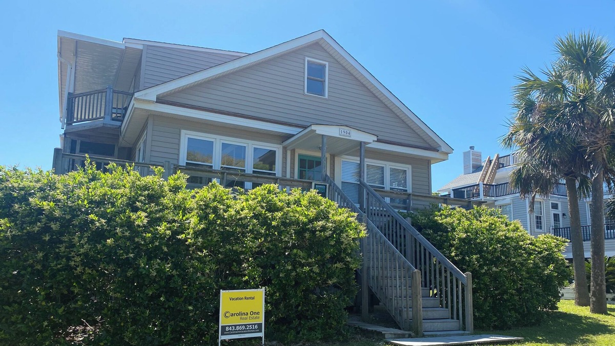 South Carolina Lowcountry House | Third-Row Home w/Ocean Views & Easy Beach Access; Screened Porch; Sun Deck; CableTV/WiFi