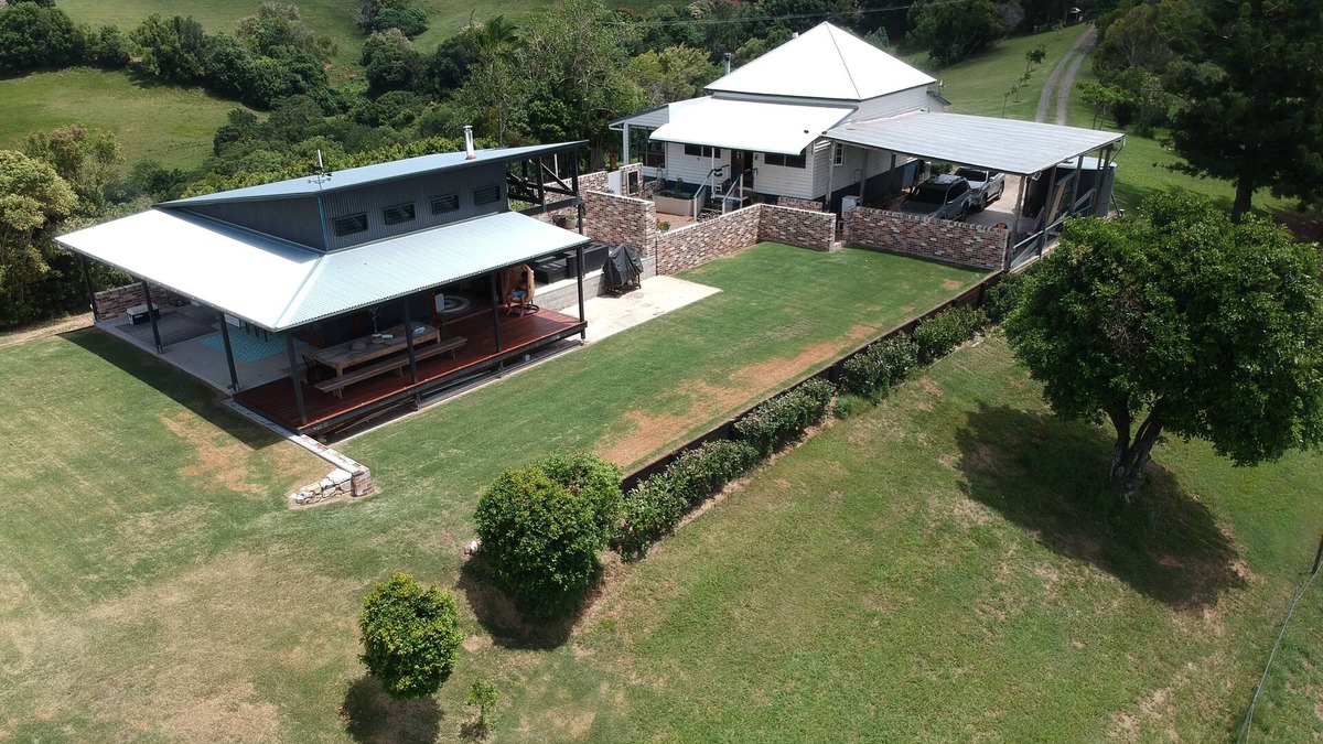 Cooroy Cottage | Thirlestane Farm Cottage & Barn luxury accommodation with stunning views