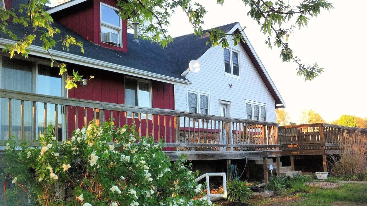 Jasper County Apartment | "Thirties" Apt at Ozark Highlands Farm