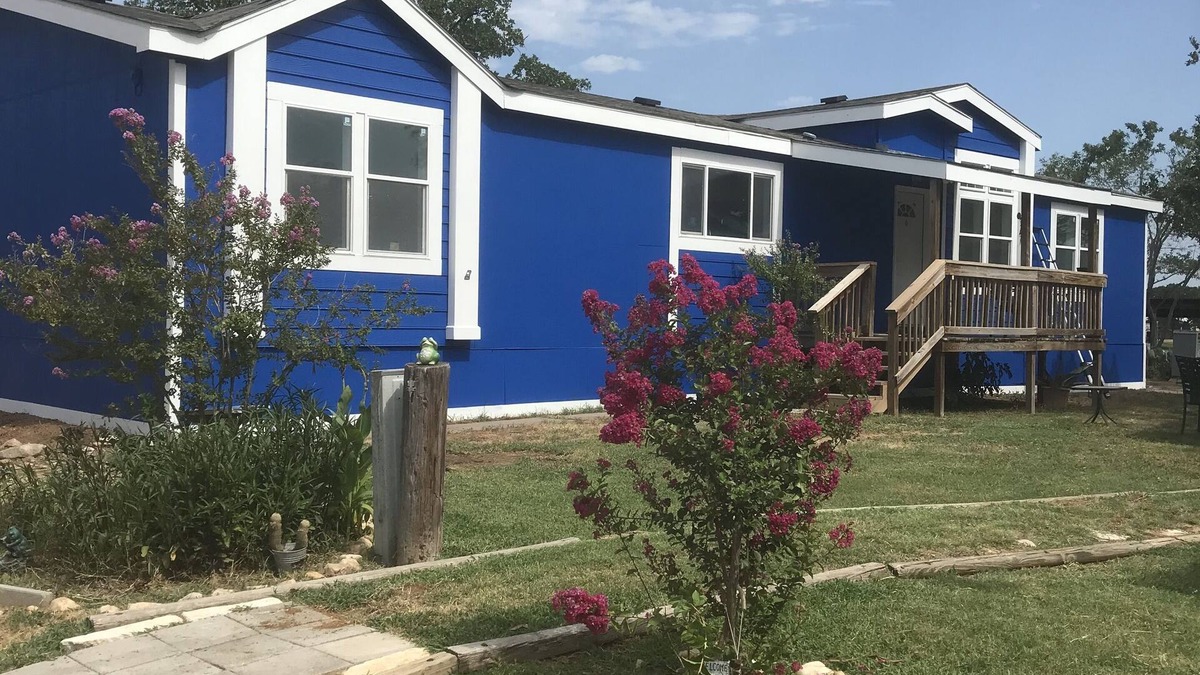 Buchanan Dam House | This 3 bedroom, 2 bath home on beautiful Lake Buchanan at Poppy's Pointe Resort!