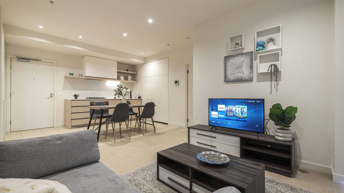 Caulfield North Apartment | This apartment is a 2 bedroom(s), 2 bathrooms, located in Caulfield North, VIC.