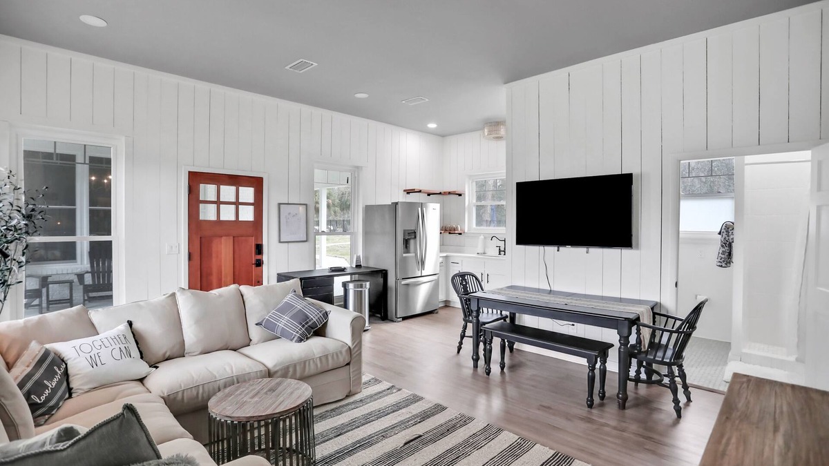 Nassau County Apartment | This apartment is a 1 bedroom(s), 1 bathrooms, located in Hilliard, FL.