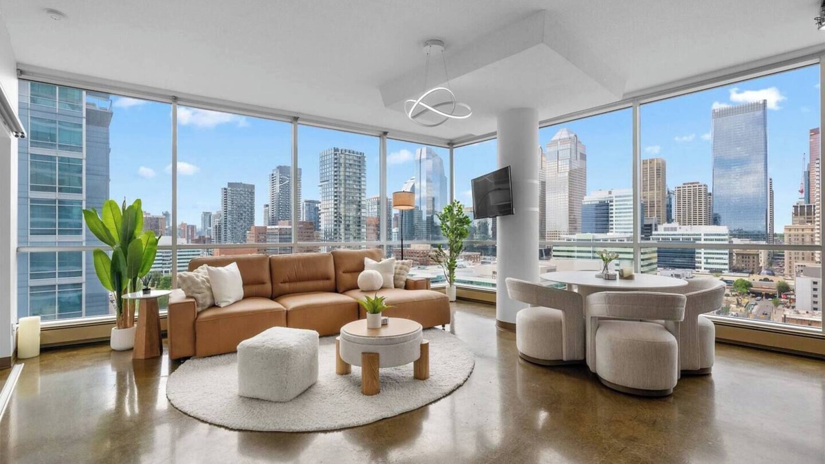 Beltline Apartment | This apartment is a 2 bedroom(s), 2 bathrooms, located in Calgary, AB.