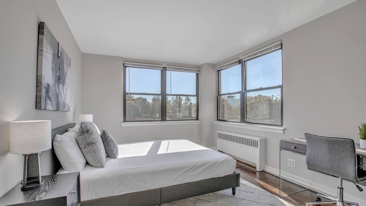 East Falls Apartment | This apartment is a 2 bedroom(s), 1 bathrooms, located in Philadelphia, PA.