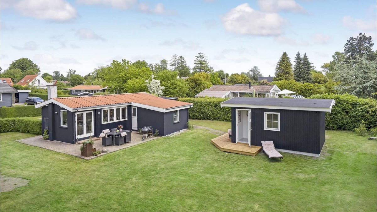 Rodvig Stevns House | This appealing vacation home is the right choice for an unforgettable vacation by the sea!