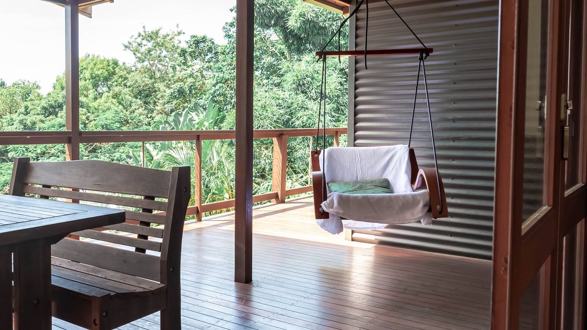 Ewingsdale Apartment | This Balinese inspired home offers tranquility and views of Byron Bay