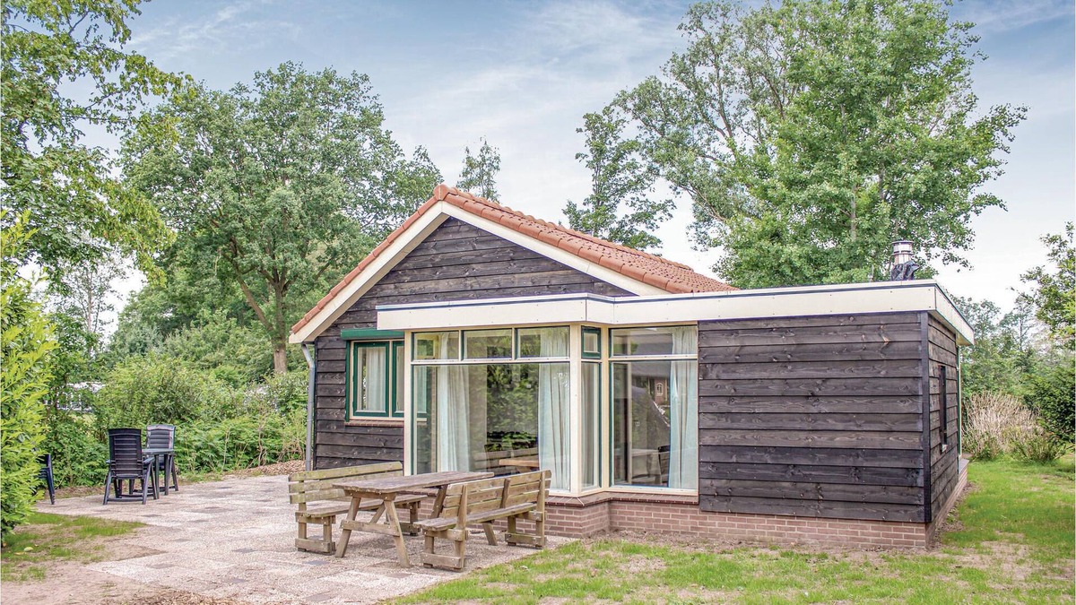 Ruurlo House | This beautifully furnished vacation home in Ruurlo is located in a small vacation park, beautifully