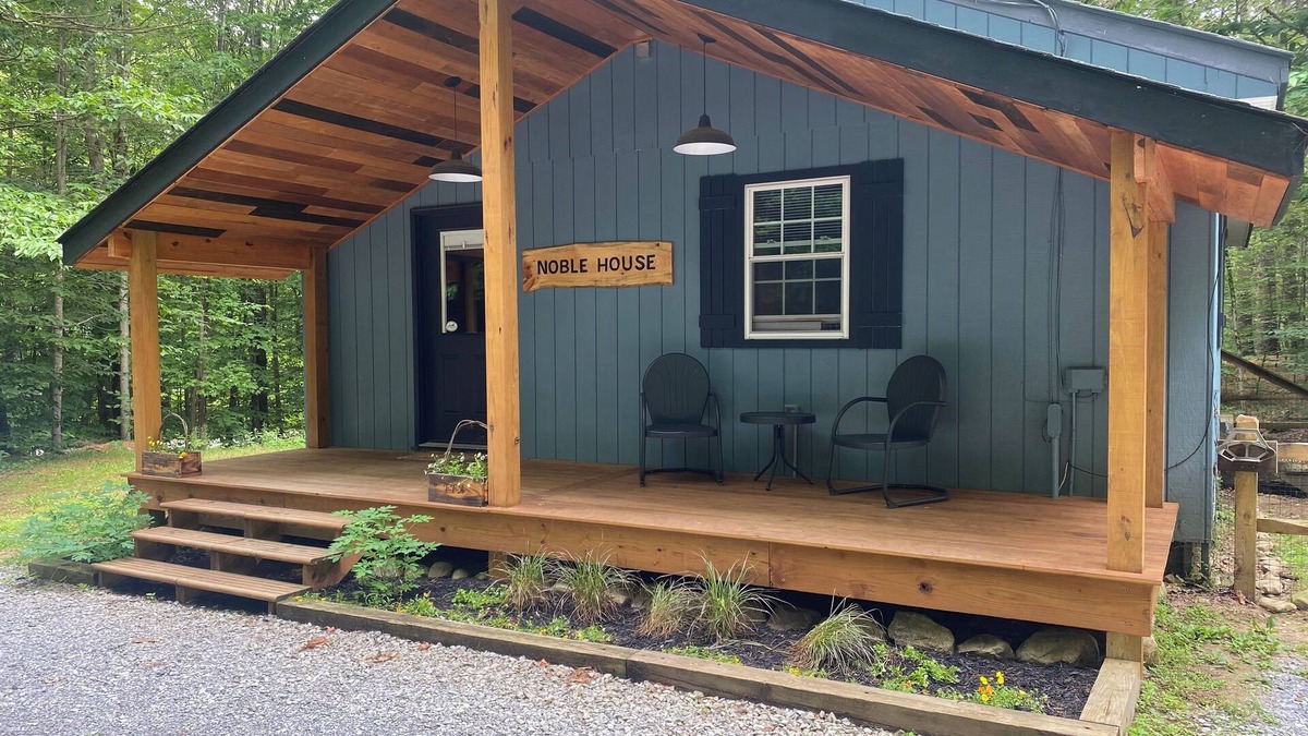Middle Grove Cabin | This cabin is a 1 bedroom(s), 1 bathrooms, located in Middle Grove, NY.