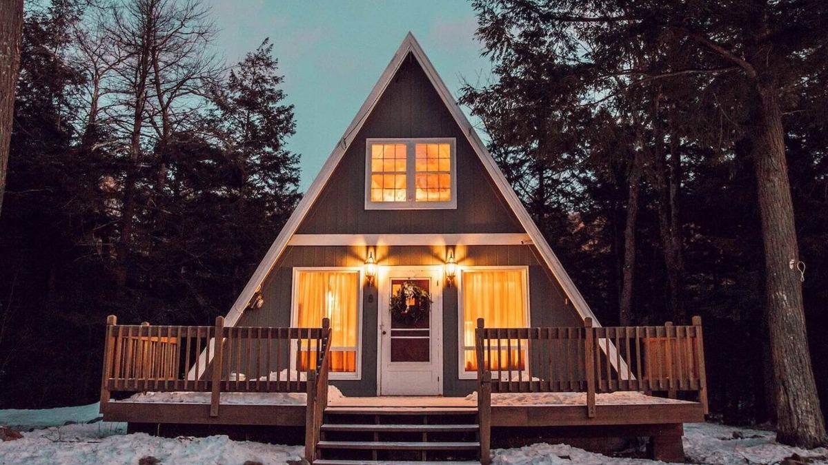 Stratton and Bromley Ski Areas Cabin | This cabin is a 2 bedroom(s), 1.5 bathrooms, located in Winhall, VT.