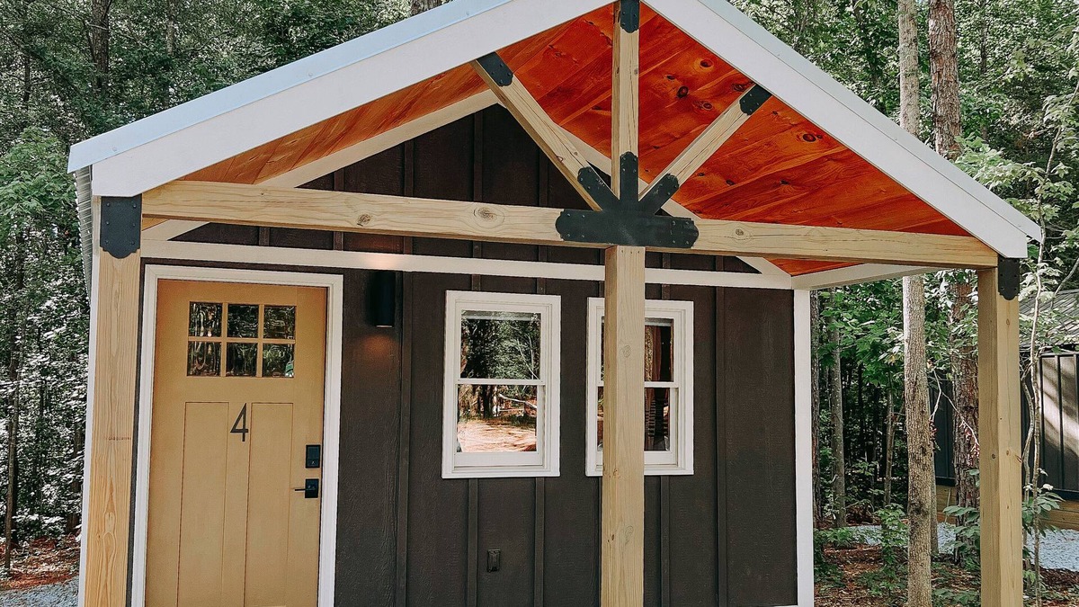 Hartwell RV Rental | This campground is a 0 bedroom(s), 1 bathrooms, located in Hartwell, GA.