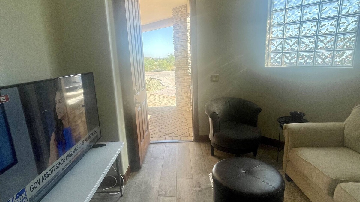 Estrella Mountain Ranch House | This casita located in the Estrella neighborhood boasts amazing Mountain View’s.