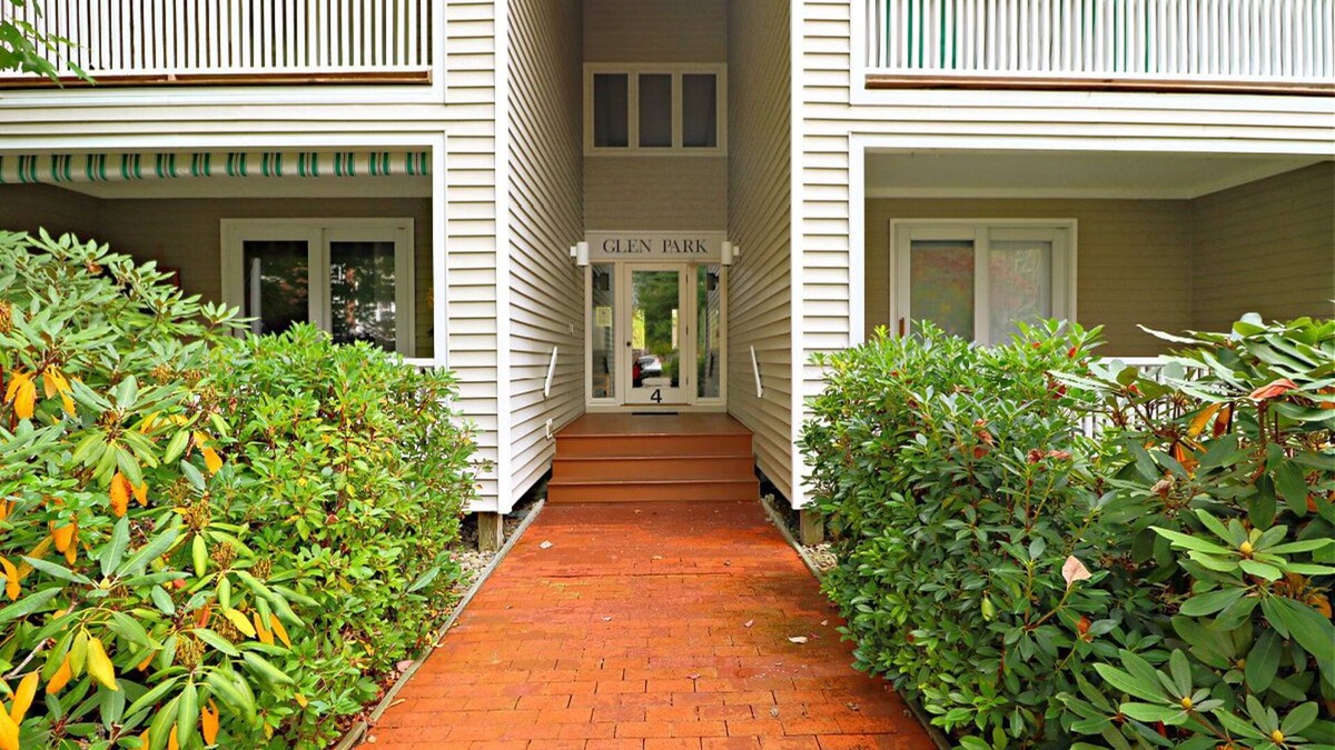 Chautauqua Condo | This centrally located Chautauqua Institution, 2nd floor condo is adjacent to Bestor Plaza