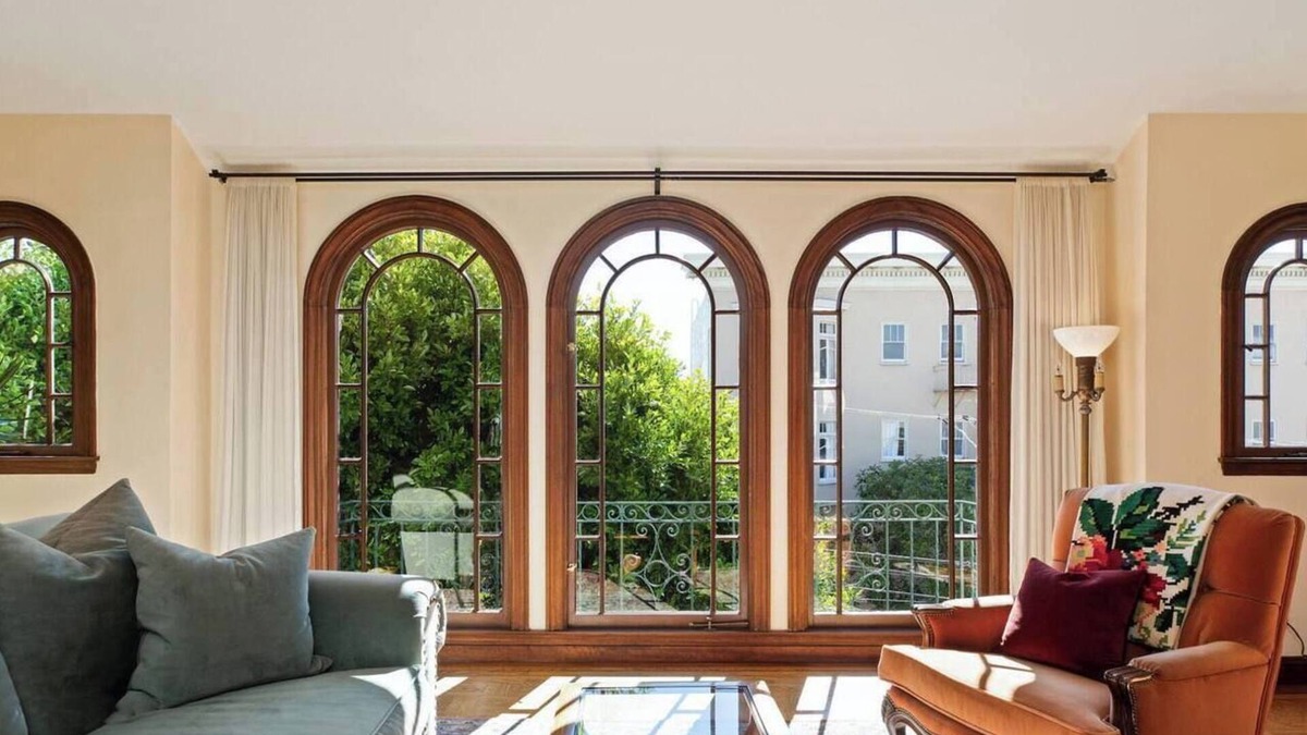 Noe Valley Condo | This condominium is a 2 bedroom(s), 2 bathrooms, located in San Francisco, CA.