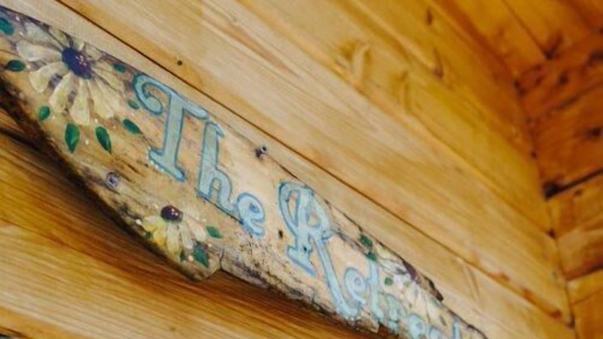 Seguin Cabin | This cottage is a 2 bedroom(s), 1 bathrooms, located in parry sound, on.