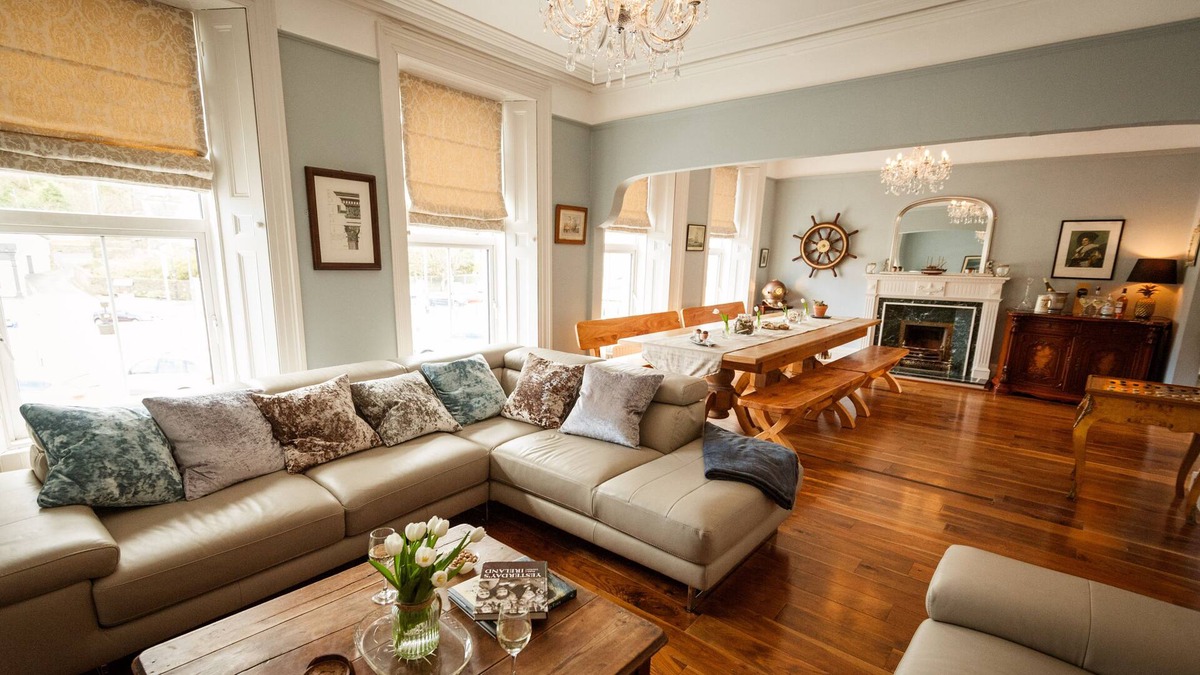 Town Lots House | This exclusive townhouse caters for the ideal luxury getaway in Bantry
