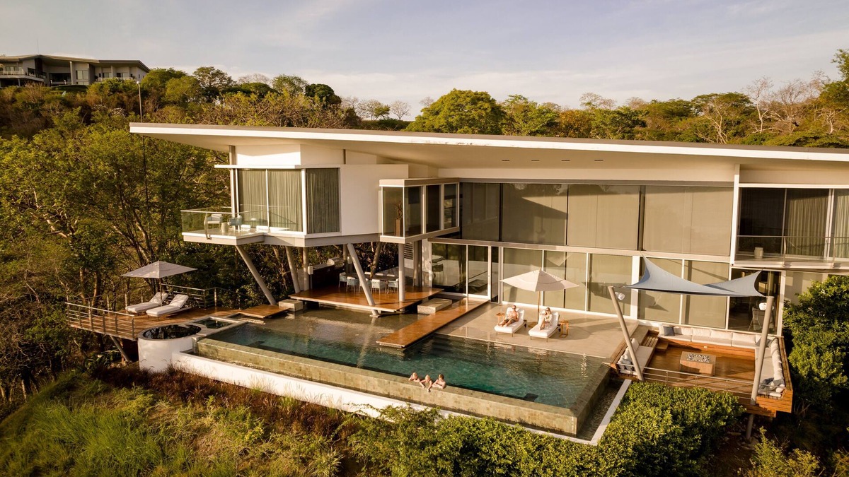 Papagayo Peninsula House | This exquisite villa will give you the best sunset view! Dont miss out!