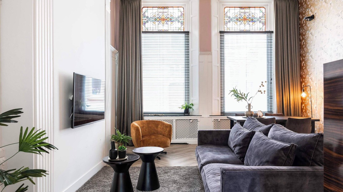 Centrum Apartment | This ground floor apartment features 65m2 of space with a herringbone floor.