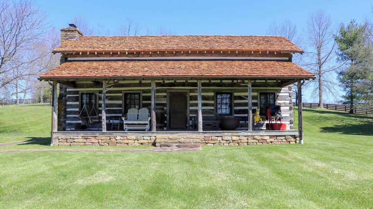 Pittsburg House | This house is a 2 bedroom(s), 1 bathrooms, located in East Bernstadt, KY.
