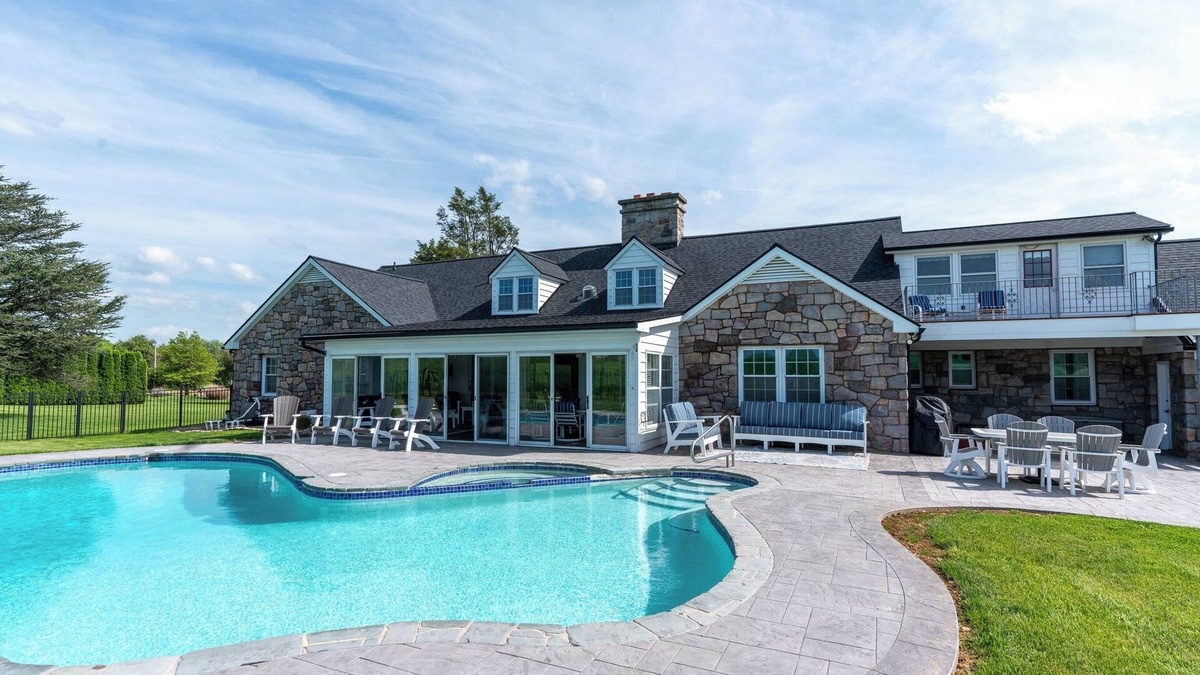 Honey Brook House | This house is a 4 bedroom(s), 3 bathrooms, located in Honey Brook, PA.