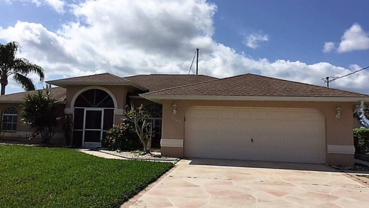 South Gulf Cove House | This house is a 3 bedroom(s), 2 bathrooms, located in Port Charlotte, FL.