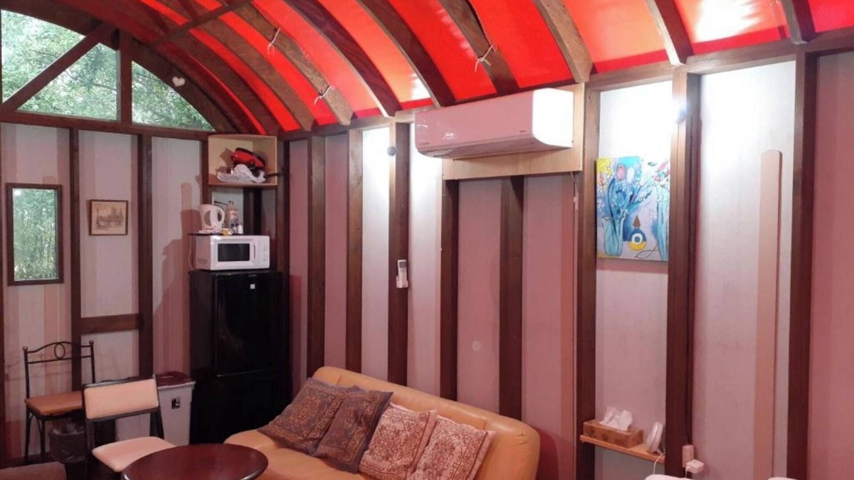 Toba House | This is a private cottage located in the scenic Ku/Toba Mie