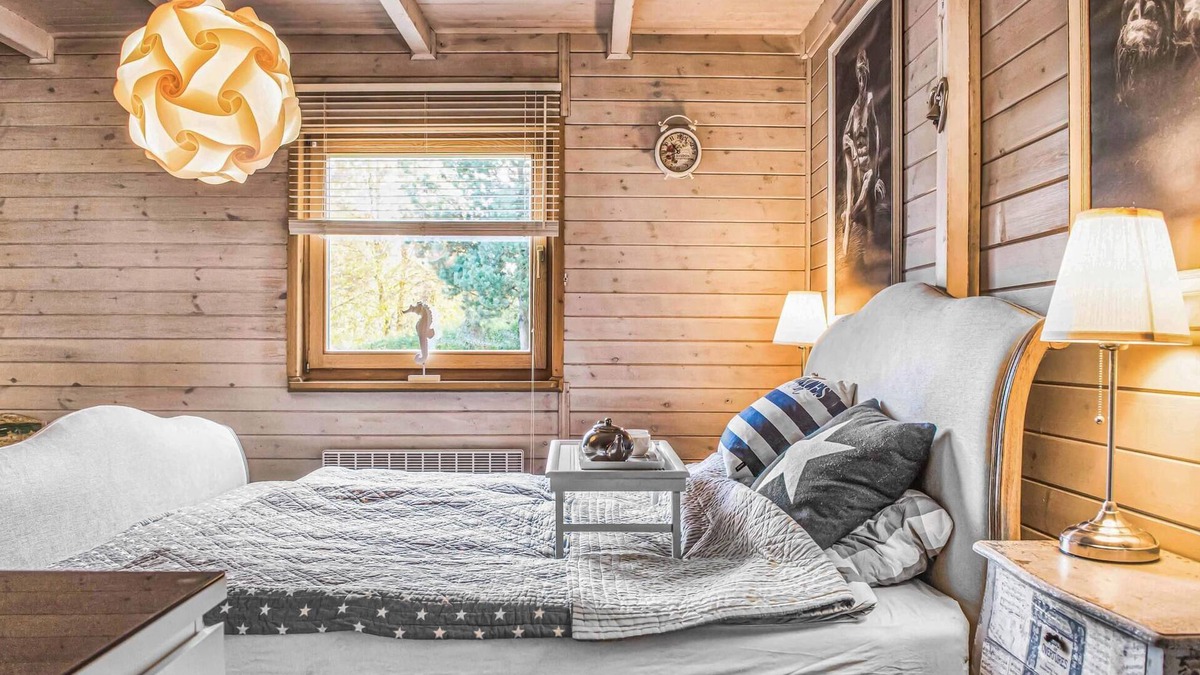 Szemud House | This lively cottage is located in the eastern interior of Poland just 200 meters from the lake.