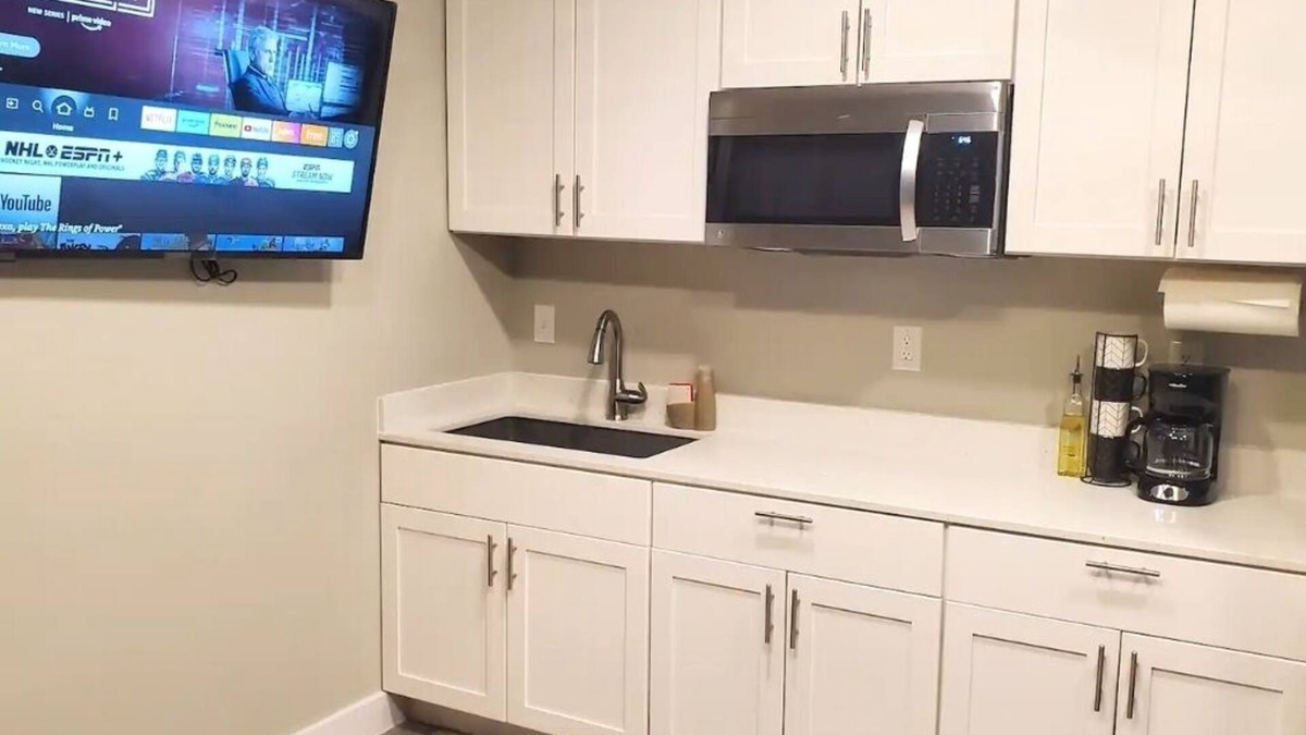 Denver Heights Apartment | This loft is a 1 bedroom(s), 1 bathrooms, located in San Antonio, TX.