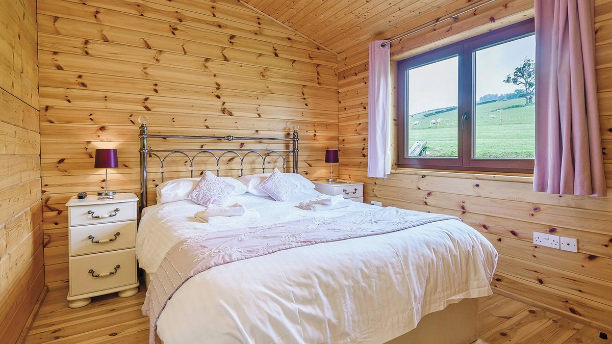 Caersws Ski Chalet | This luxurious lodge is the perfect retreat for spoiling someone special.