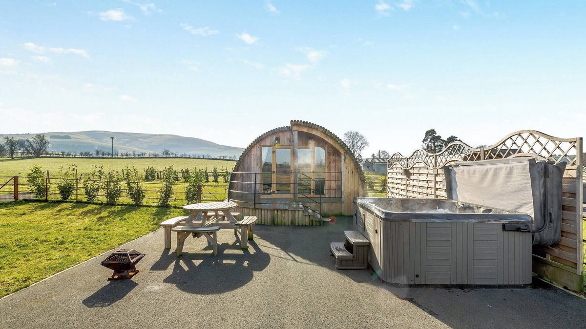 St Harmon Cottage | This luxury lodge with a private hot tub is perfect for exploring Mid Wales.