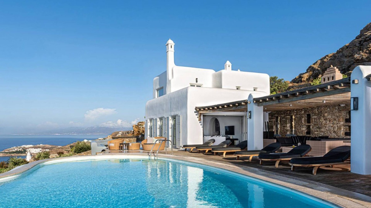 Tourlos House | This Luxury Retreat View is Just Stunning and its Location Unbeatable