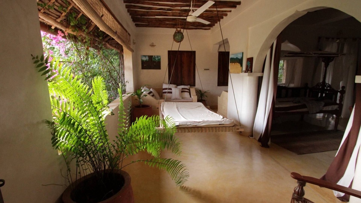 Lamu House | This magical 4 bedroomed house runs on solar and hot showers,not dark nights hear.