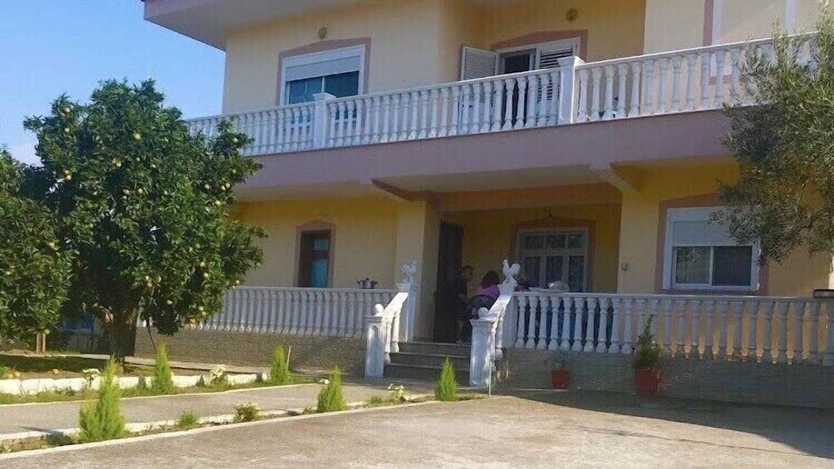 Fier Apartment | This property is located in Darzeze,Fier and it's about 5 minutes from the beach