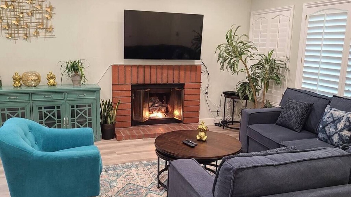 Valle Lindo House | This Single Family house was just recently completely remodeled.