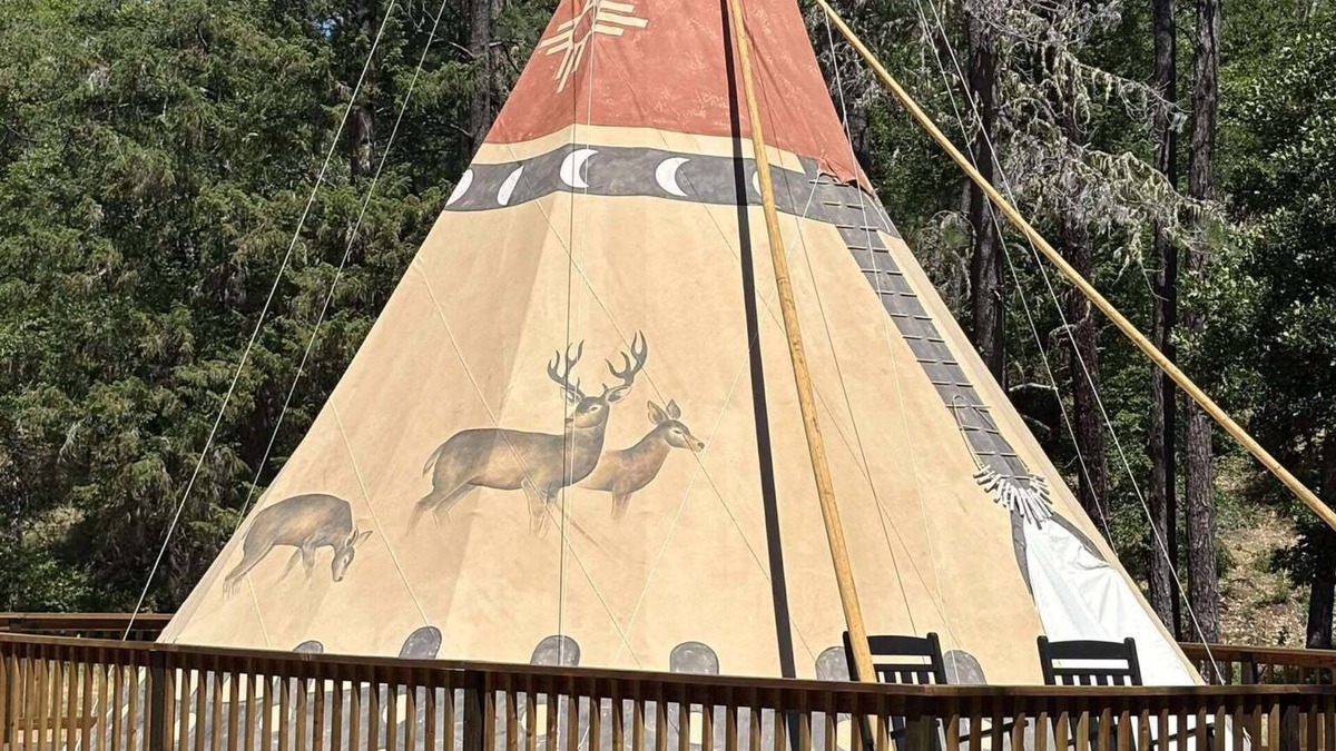 Cave Junction Apartment | This tipi is a 0 bedroom(s), 1 bathrooms, located in O'Brien, OR.