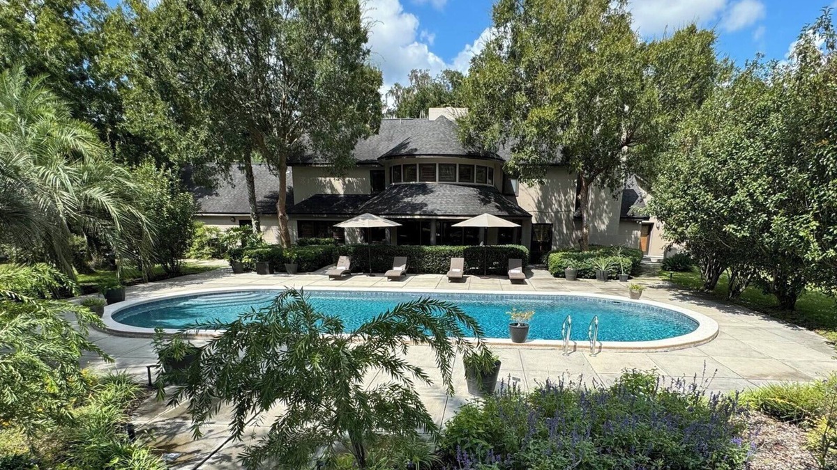 Fellowship House | This tranquil retreat accommodates 14 guests, pool, spa and concierge service.